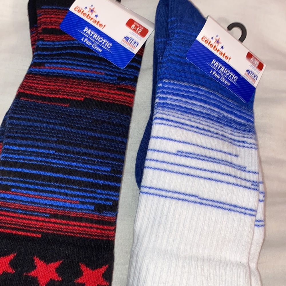Unisex socks fun colors. Ombré blue  n stripe crew